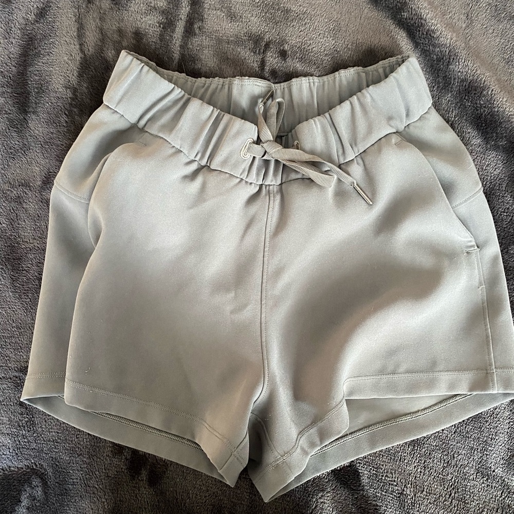 LULULEMON ON THE FLY SHORT 3”